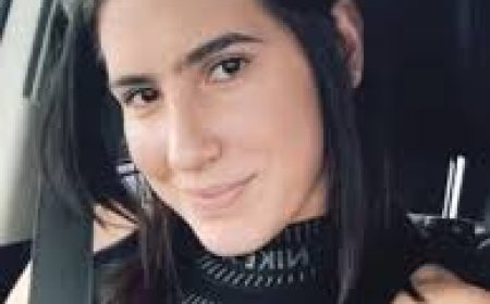 Zooemoore: A Profile of a Rising Digital Creator in the Age of Social Media